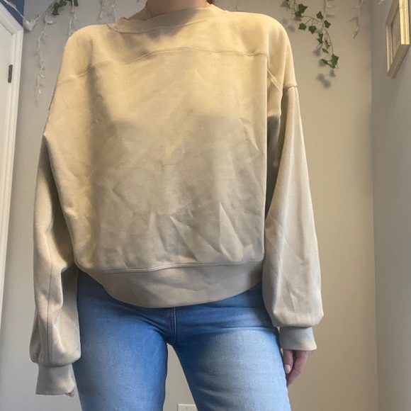 LULULEMON Beige Softstreme Perfectly Oversized Cropped Crew - Picture 3 of 6